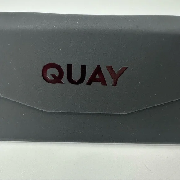 Quay Notorious Black Oversized Square Sunglasses Black Frame / Smoke Lens New - Picture 6 of 14